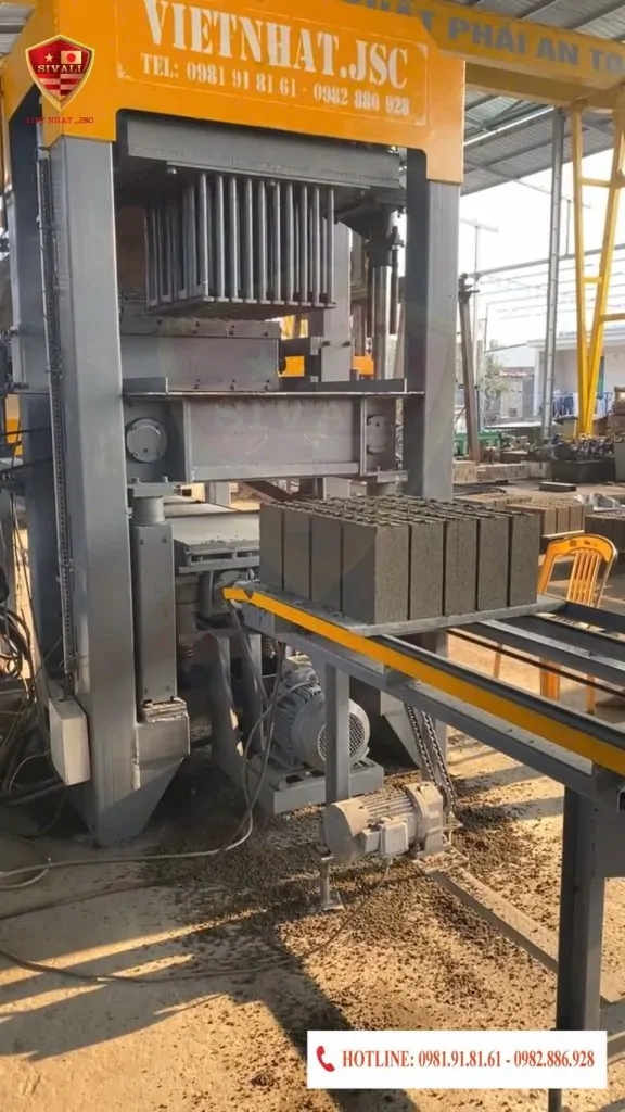 Công nghệ Việt Nhật sản xuất gạch không nung.